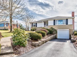 936 Amaryllis Dr, Pittsburgh, PA 15237