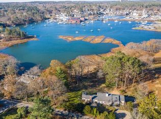 17 Proctor St, Manchester, MA 01944