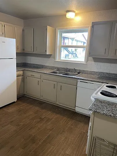 1571 Texas Ave — Photo 5