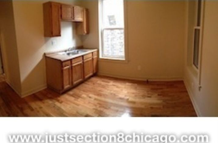 1st image of 1104 N Avers Ave