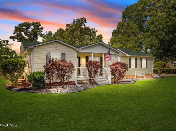 100 Deepwater Drive, Stella, NC 28582