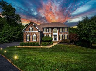 276 Country Club Rd, Hopewell Junction, NY 12533