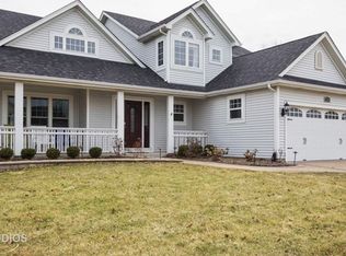 2604 Sweetbroom Rd, Naperville, IL 60564