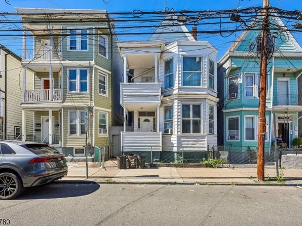 752 E 18Th St, Paterson City, NJ 07501
