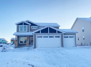 1070 Achilles Dr, Rosemount, MN 55068