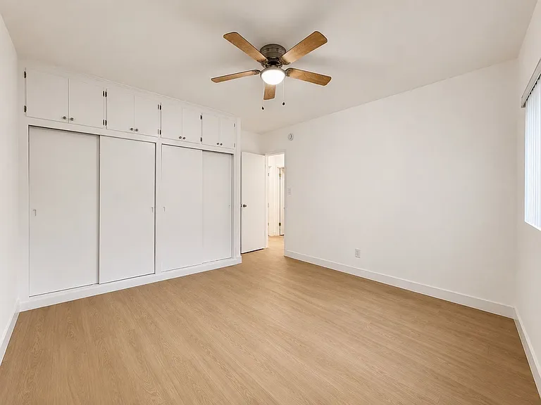 1315 N Columbus Ave. — Photo 10