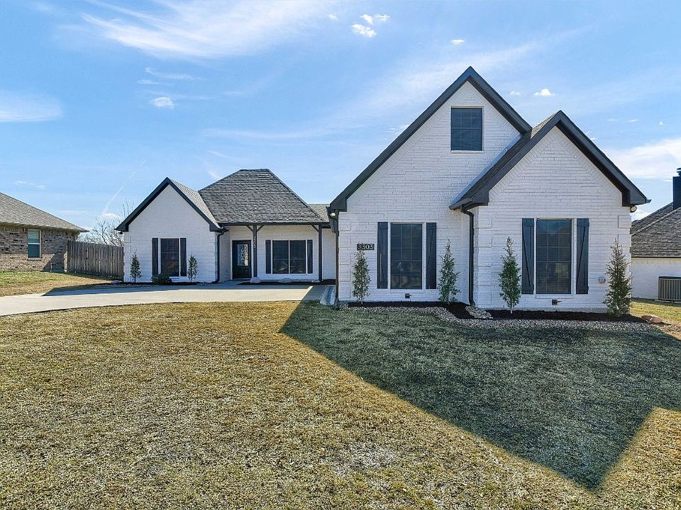 1st image of 3303 Preston Club Dr