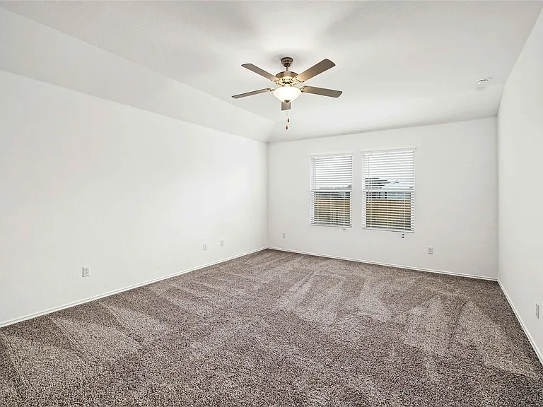 416 Escondido Cir — Photo 13