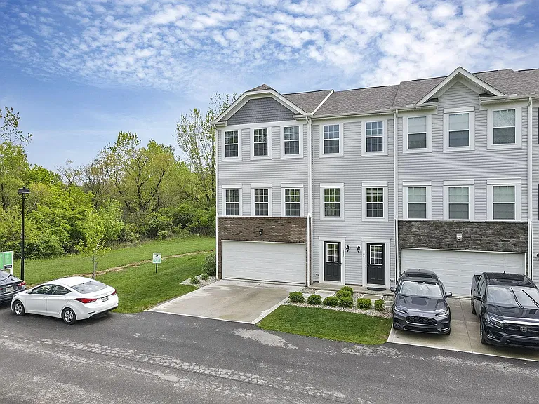 111 Coyote Willow Dr — Photo 2