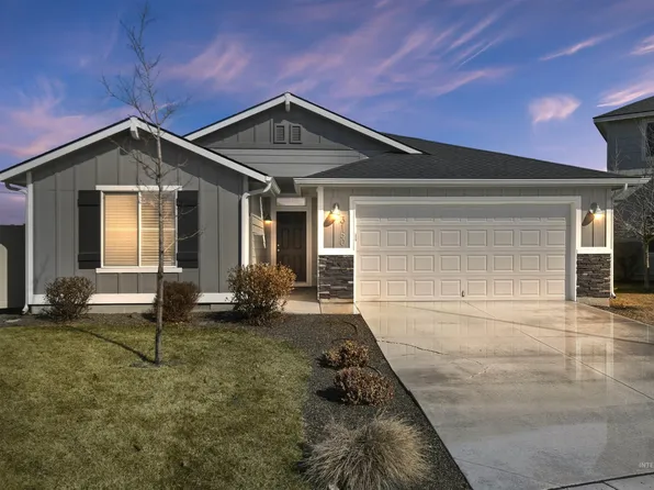 3150 N Saratov Way, Kuna, ID 83634