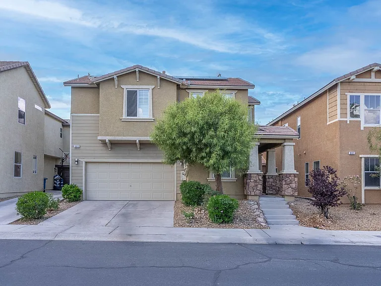 985 Noah Valley St — Photo 1