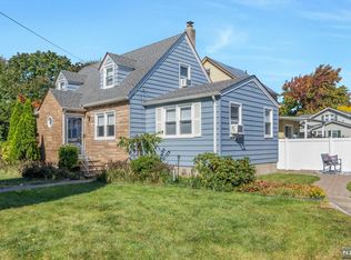 115 Maple St, Teaneck, NJ 07666