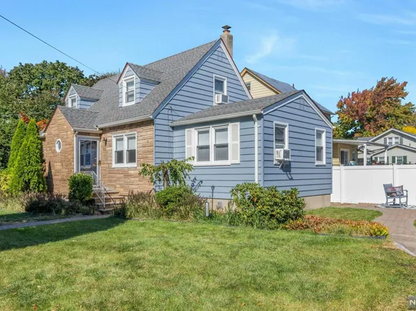 115 Maple St, Teaneck, NJ 07666