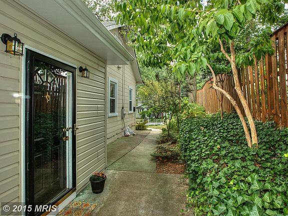 Side Entry with landscaped sidewalk