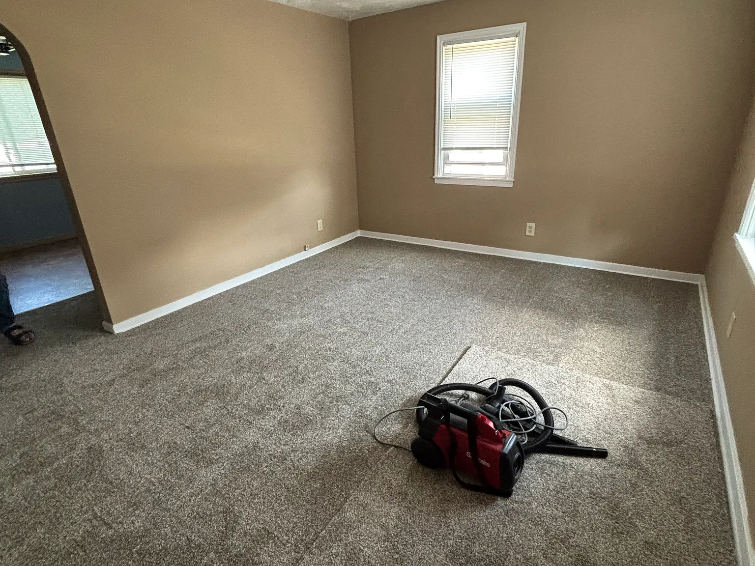 2 bed, 672 sqft, $1,200 — Photo 2