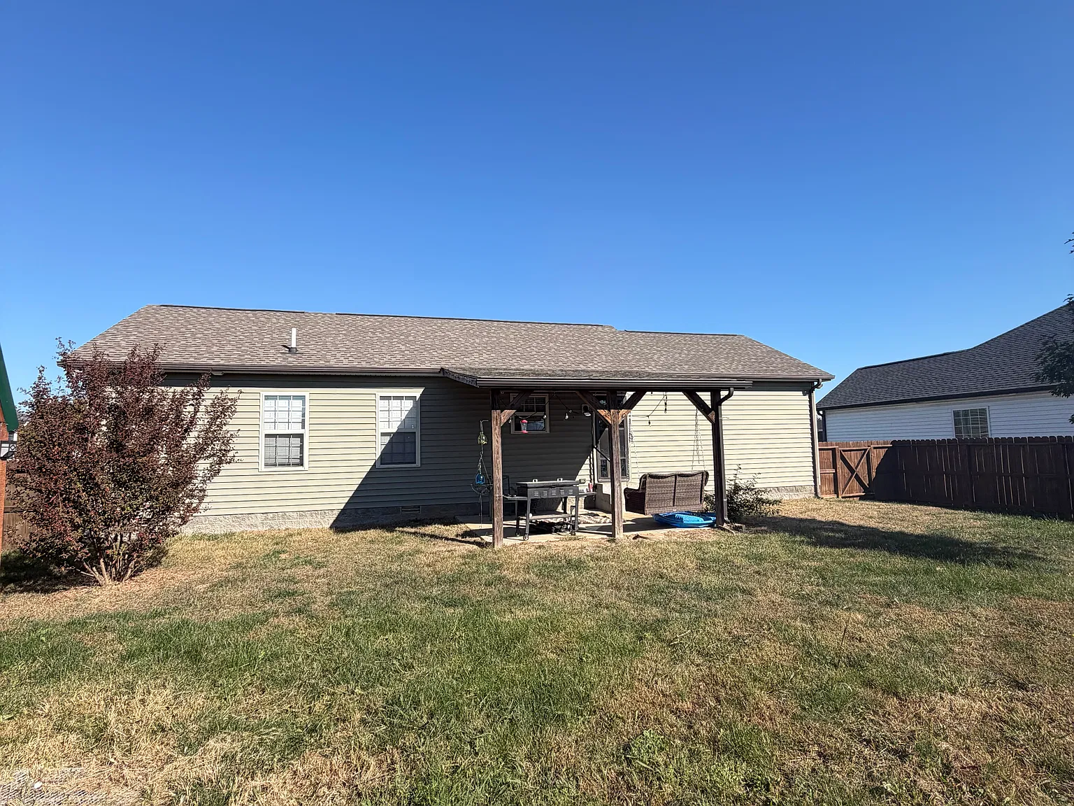 3 bed, 1207 sqft, $1,750 — Photo 2