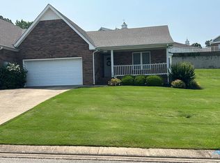 305B Paris Harbor Dr, Paris, TN 38242
