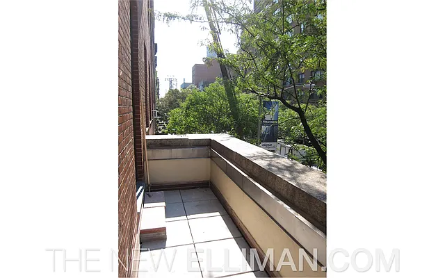 Rented by Douglas Elliman | media 22