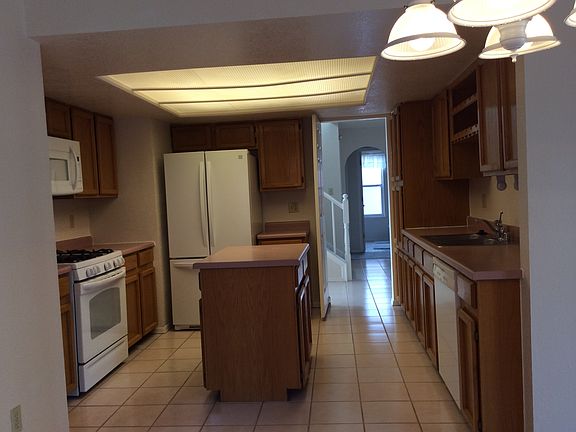 5th image of 1013 Falcon Head Ln