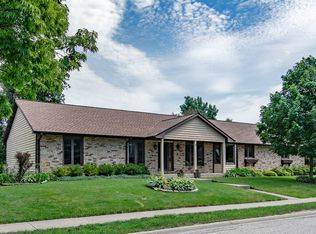 2 Portside Ct, Grayslake, IL 60030