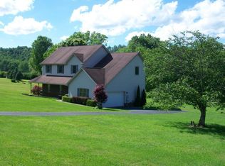 143 Brook St, Canvas, WV 26662