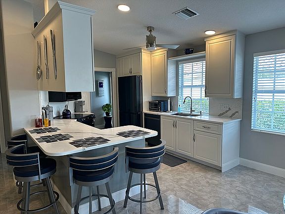 4th image of 4807 San Carlo Ct