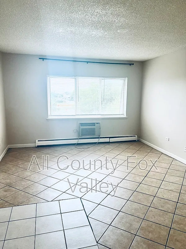 2 bed, 1.0 bath, $1,500 — Photo 4