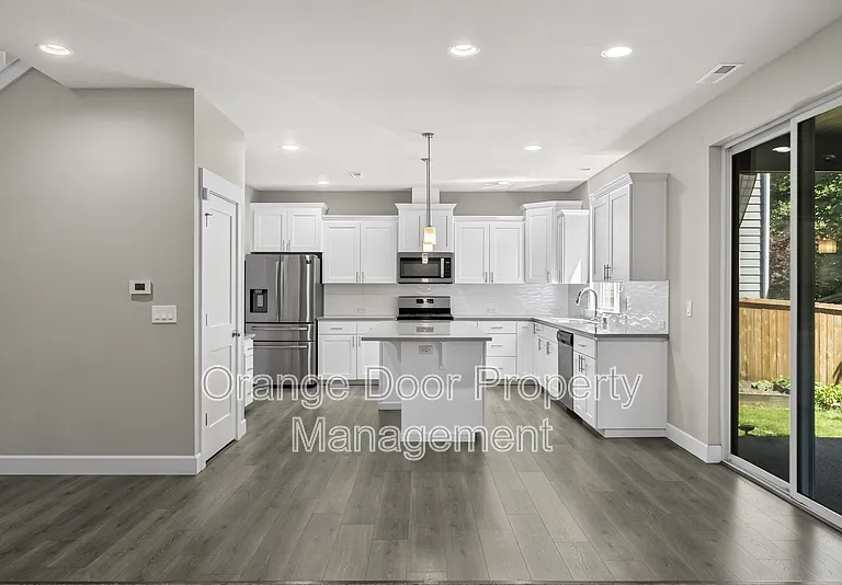 18311 SE 248th St — Photo 15