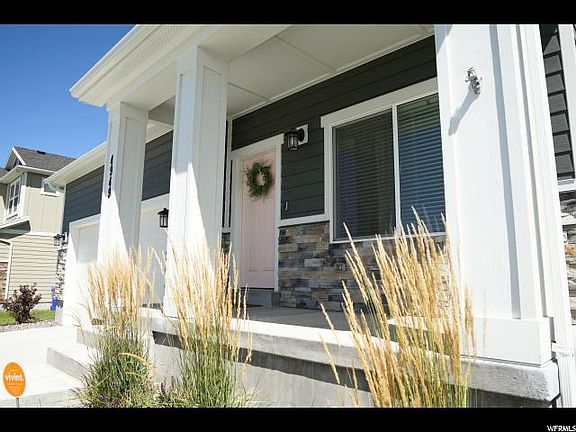 3rd image of 4949 E Oakwood Dr