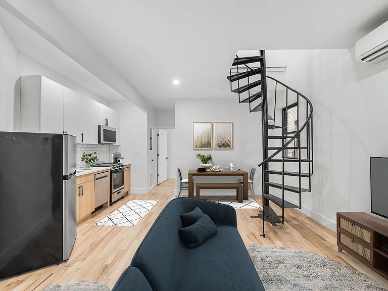 312 Manhattan Ave #5C — Photo 1