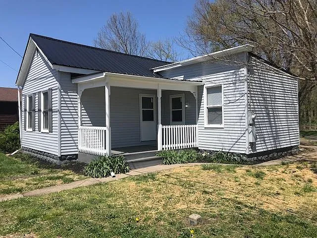 637 N High St photo 1