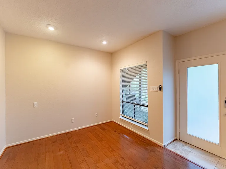 2612 San Pedro St #103 — Photo 8
