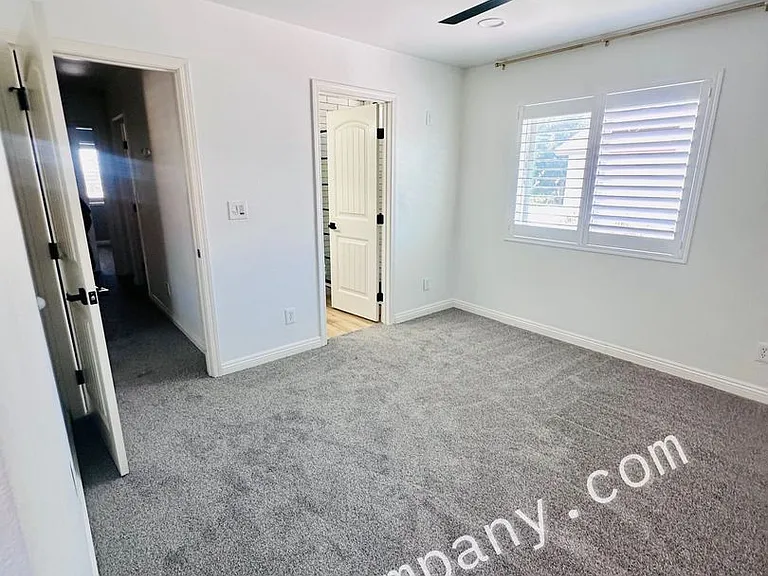 1564 Cavern Point Ct — Photo 13