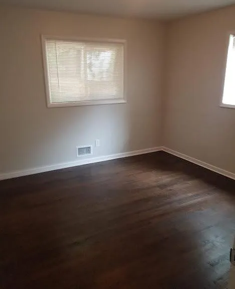 2635 Williamsburg Dr — Photo 5