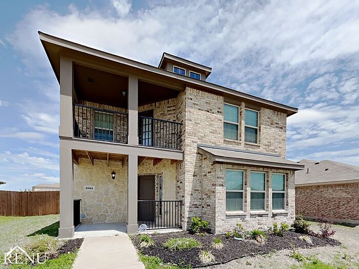 1st image of 2321 Bonnywood Dr
