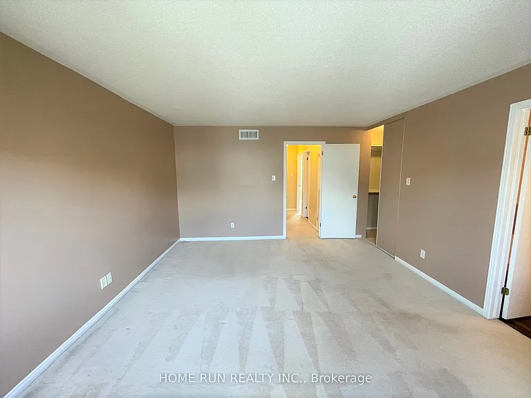 251 Meadowbreeze Dr — Photo 21