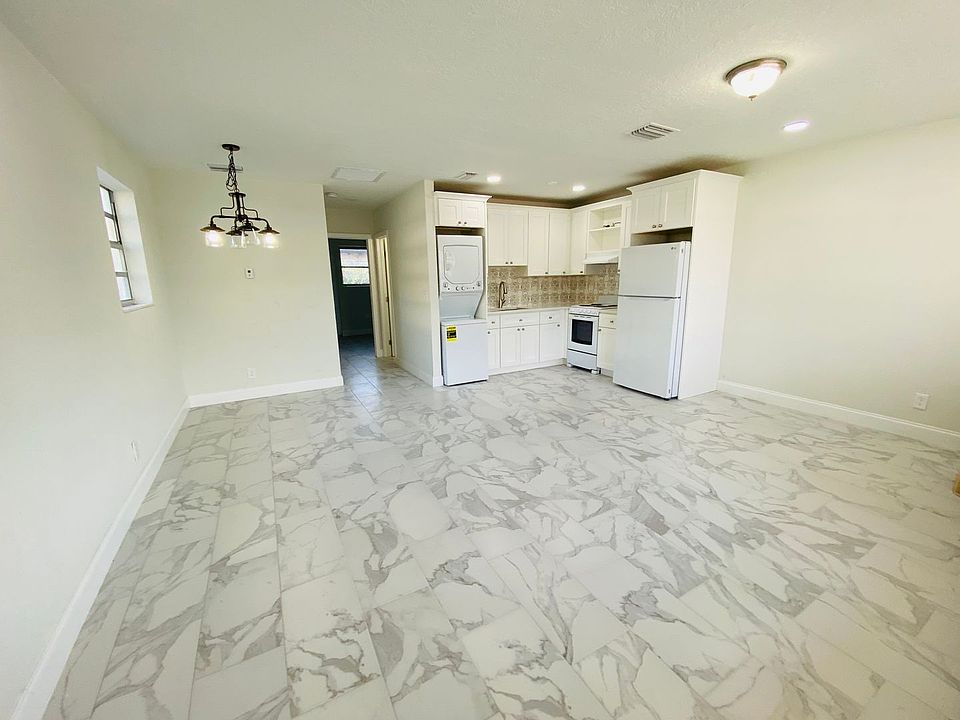 1st image of 250 Wenonah Pl #244