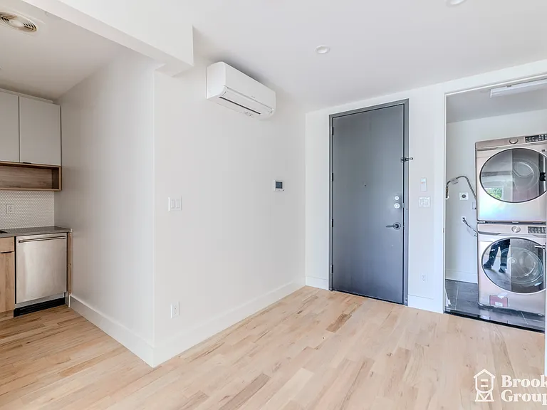 123 Park Ave #4B — Photo 4