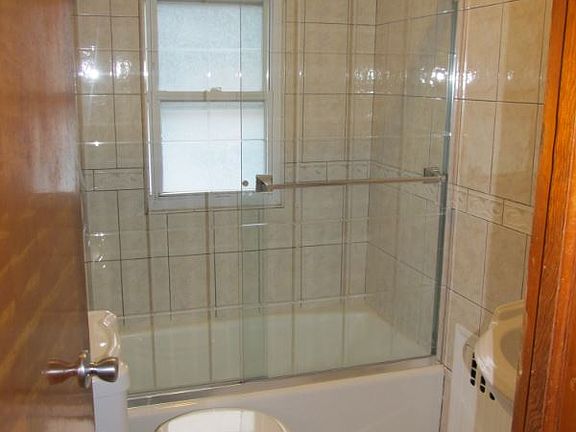 5th image of 190 William St #2