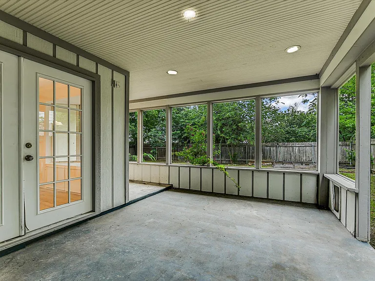 17607 Klamath Falls Dr — Photo 25