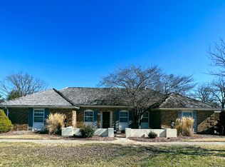 629 W Cherry St, Olney, IL 62450