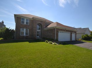 555 S Holloway Rd, Romeoville, IL 60446