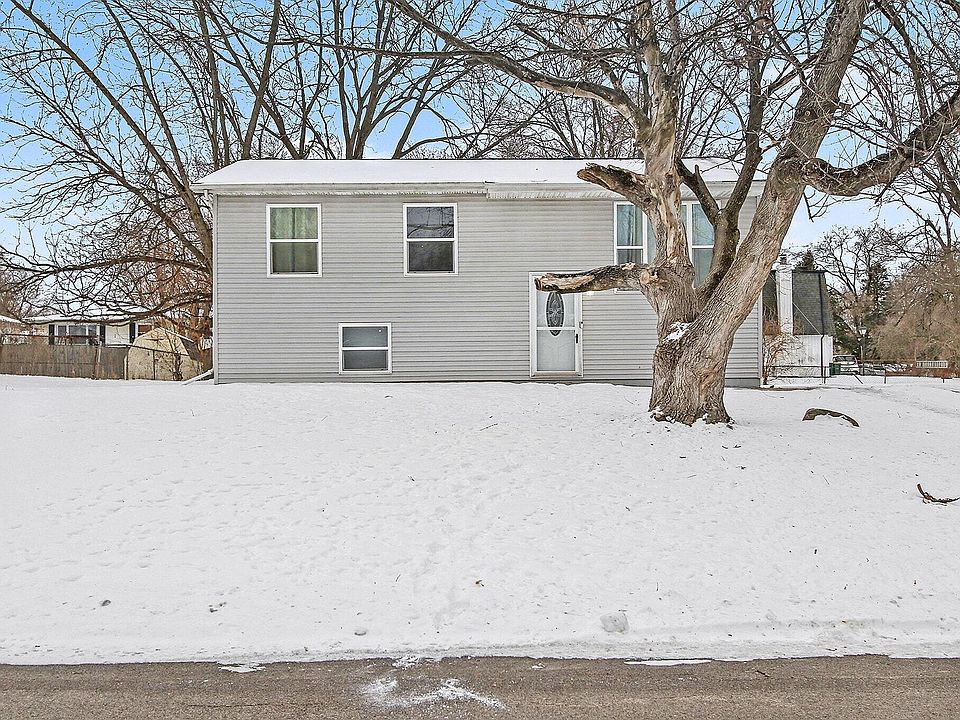 1st image of 2955 W 74th Ave