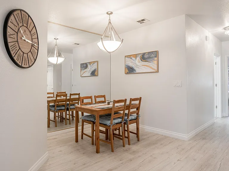 215 Stonepine Ln — Photo 8