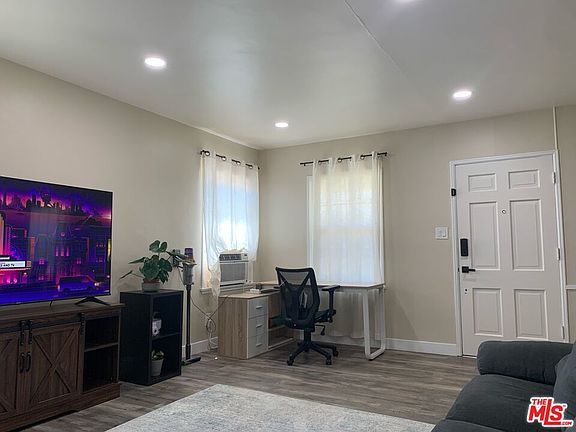 3rd image of 10531 Rose Dr