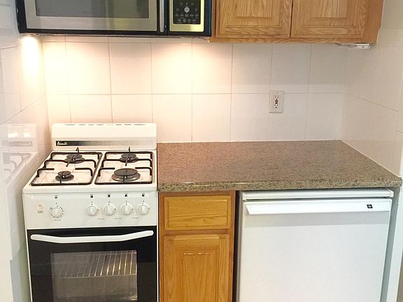 5th image of 523 Judah St #102