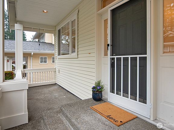 4th image of 5638 61st Avenue W
