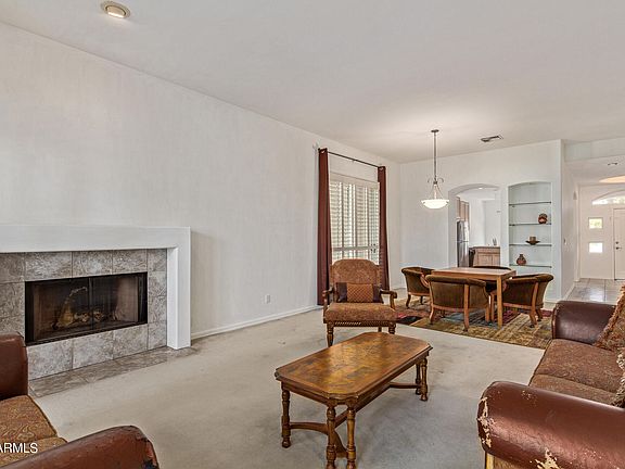 4th image of 980 E LEEWARD Lane