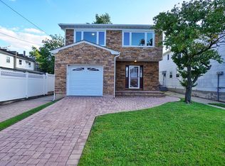 8 Madison Ave, Staten Island, NY 10314