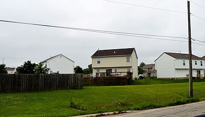3rd image of 1606 Milington Way